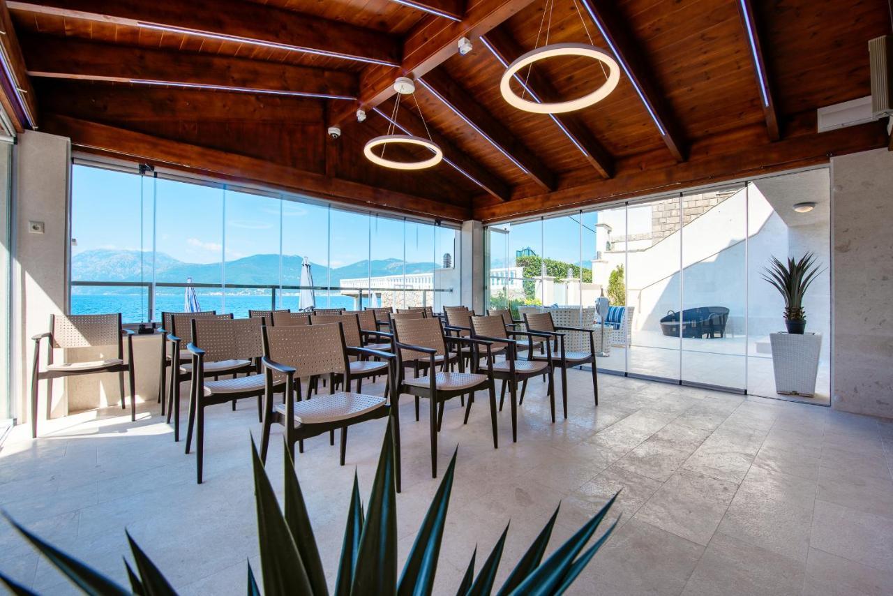 Santorini Apart Krasići Bagian luar foto