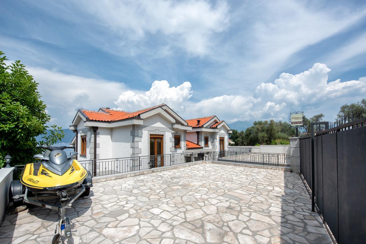 Santorini Apart Krasići Bagian luar foto